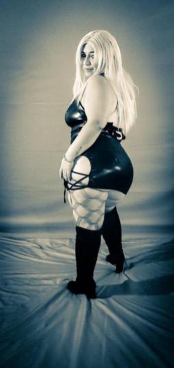 Annie Boo Teaze, 24  female escort, Elko
